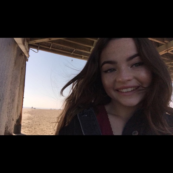 Meet your Posher, Lily - Picture 2 of 5